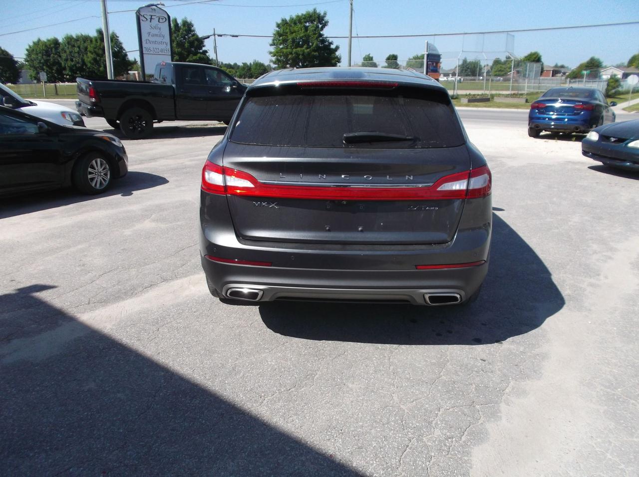 2017 Lincoln MKX AWD - Photo #4