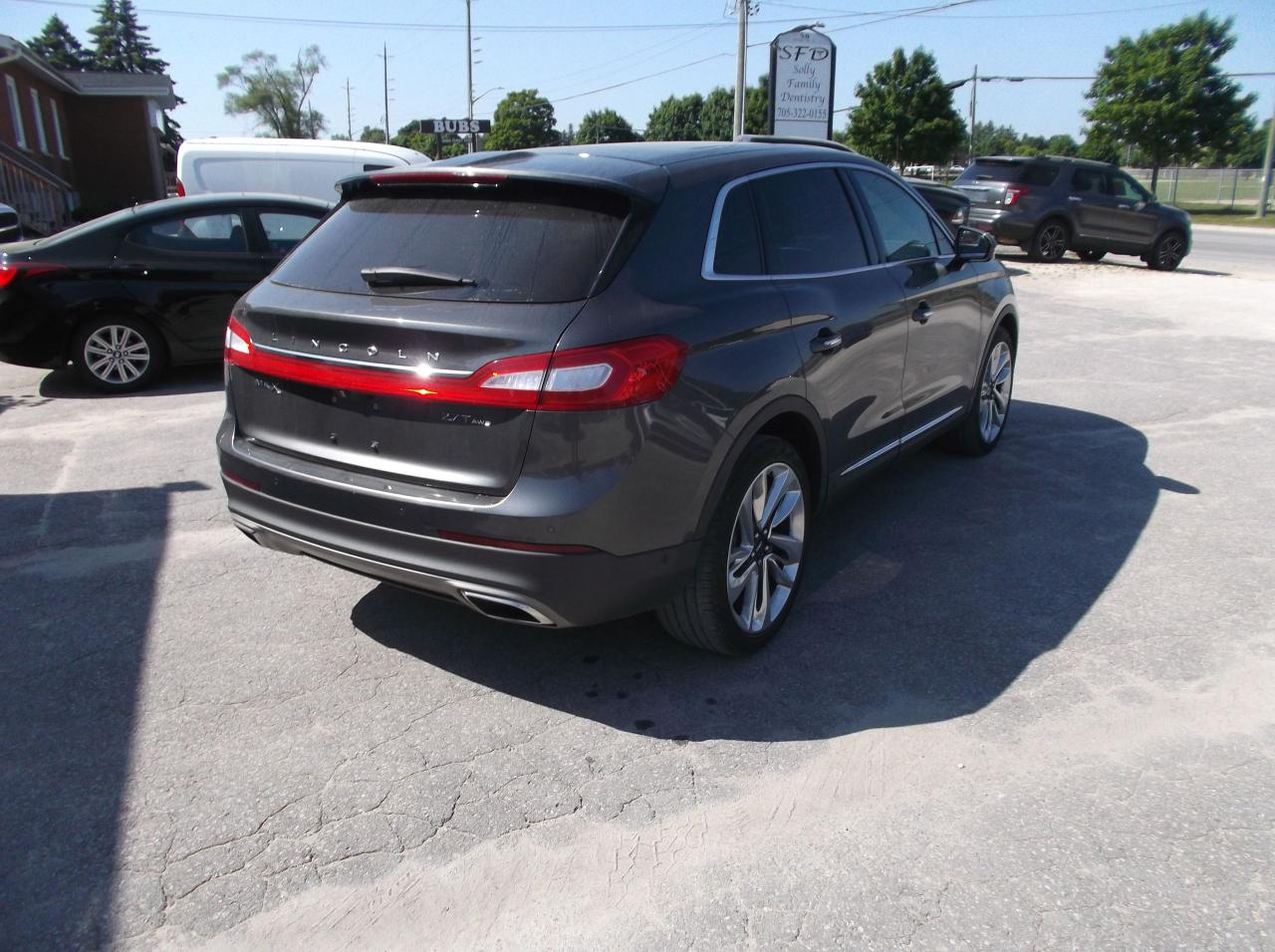 2017 Lincoln MKX AWD - Photo #5