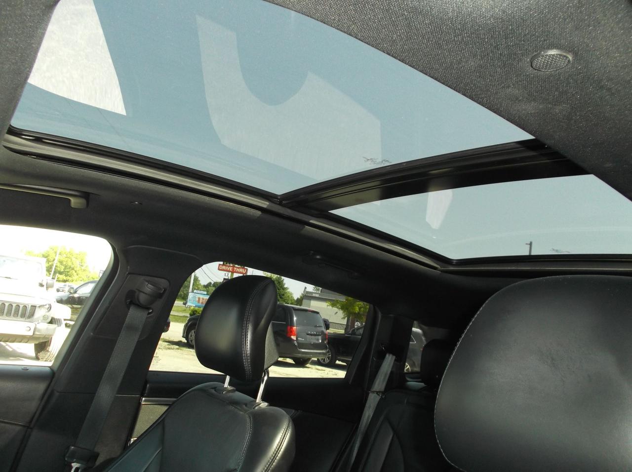2017 Lincoln MKX AWD - Photo #9