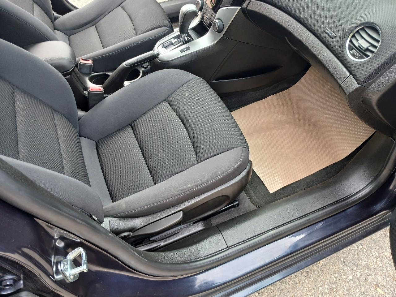 2015 Chevrolet Cruze 1LT - Photo #14