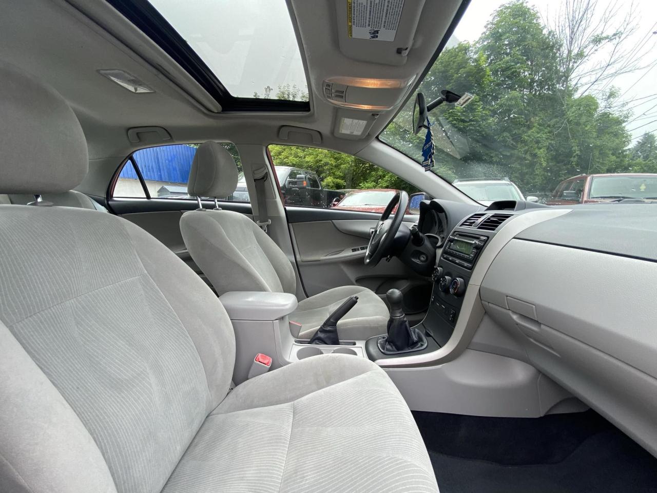 2013 Toyota Corolla CE - Photo #7