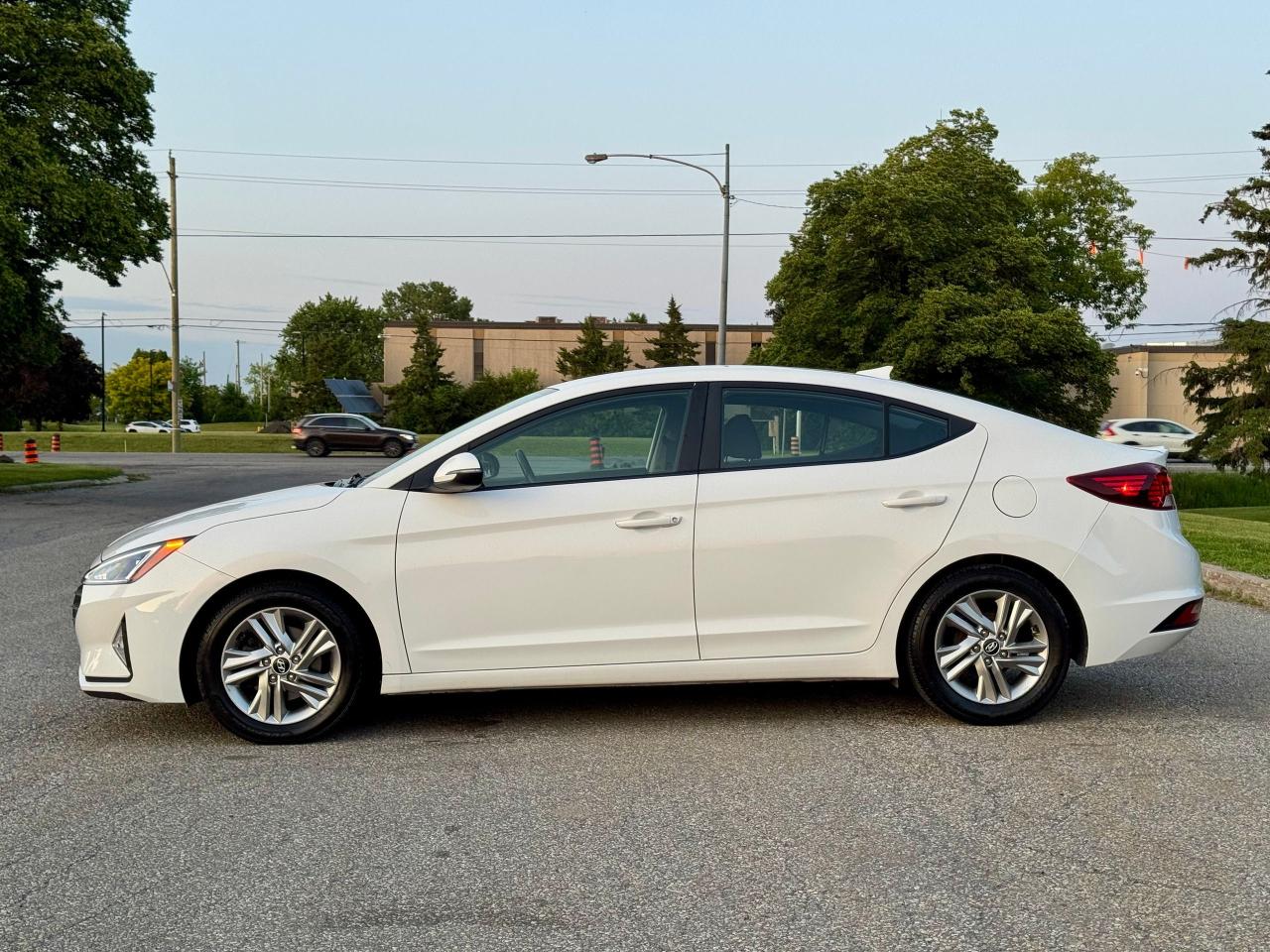 2019 Hyundai Elantra No Accidents - Certified Photo3