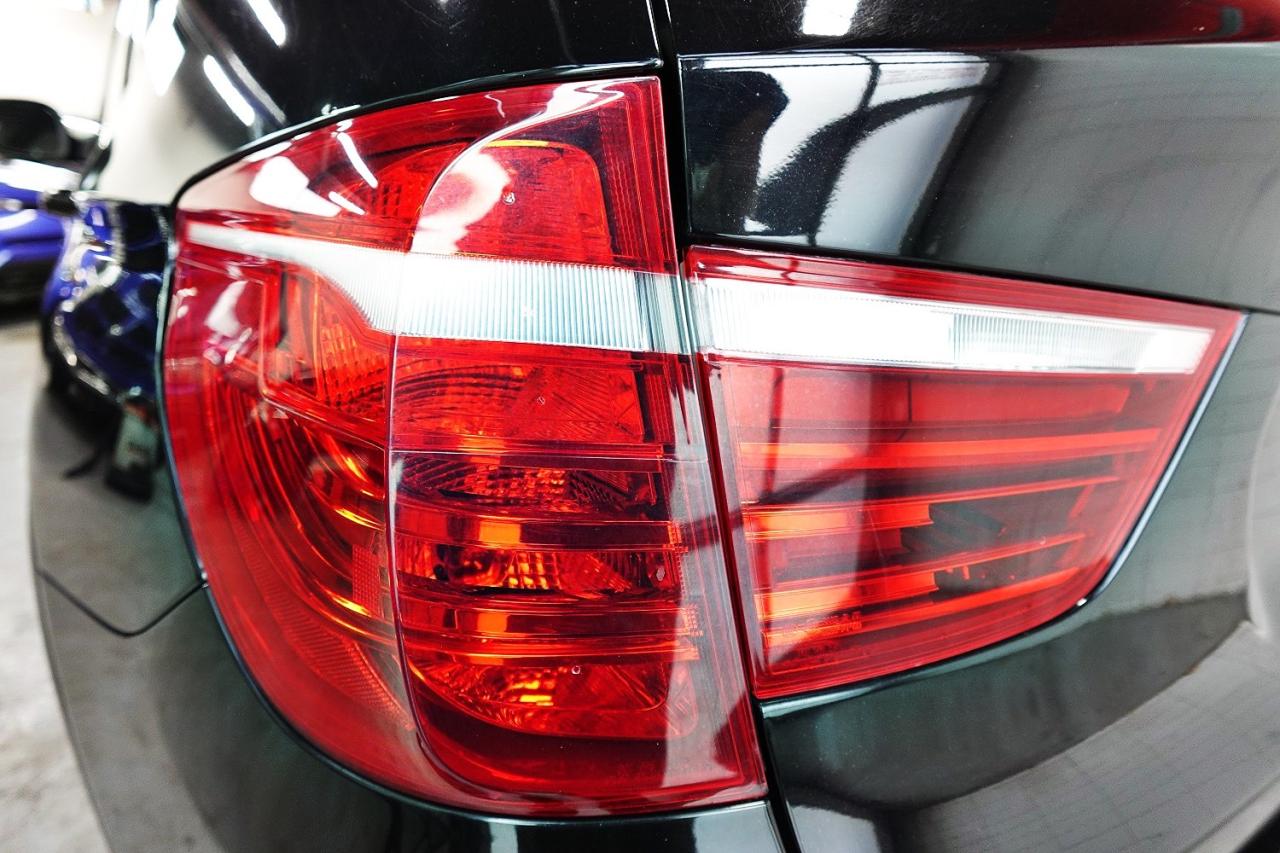 2011 BMW X3 AWD. PANO ROOF. 28i,WELL MAINTAIN,NO ACCIDENT - Photo #9