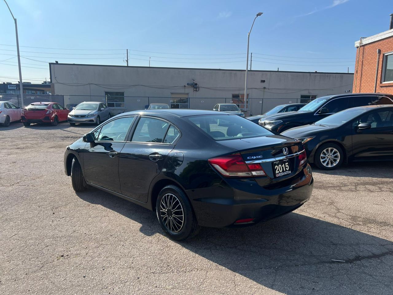 2015 Honda Civic AUTO LOWKM NO ACCIDENT HEATED SEATS BACKUP CAM B-T Photo2