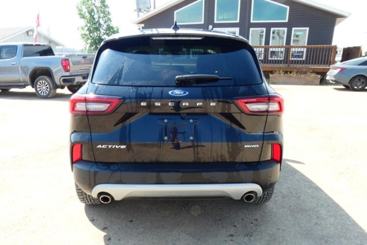 2024 Ford Escape Active AWD w/Htd cloth seats, NAV, BUC - Photo #7