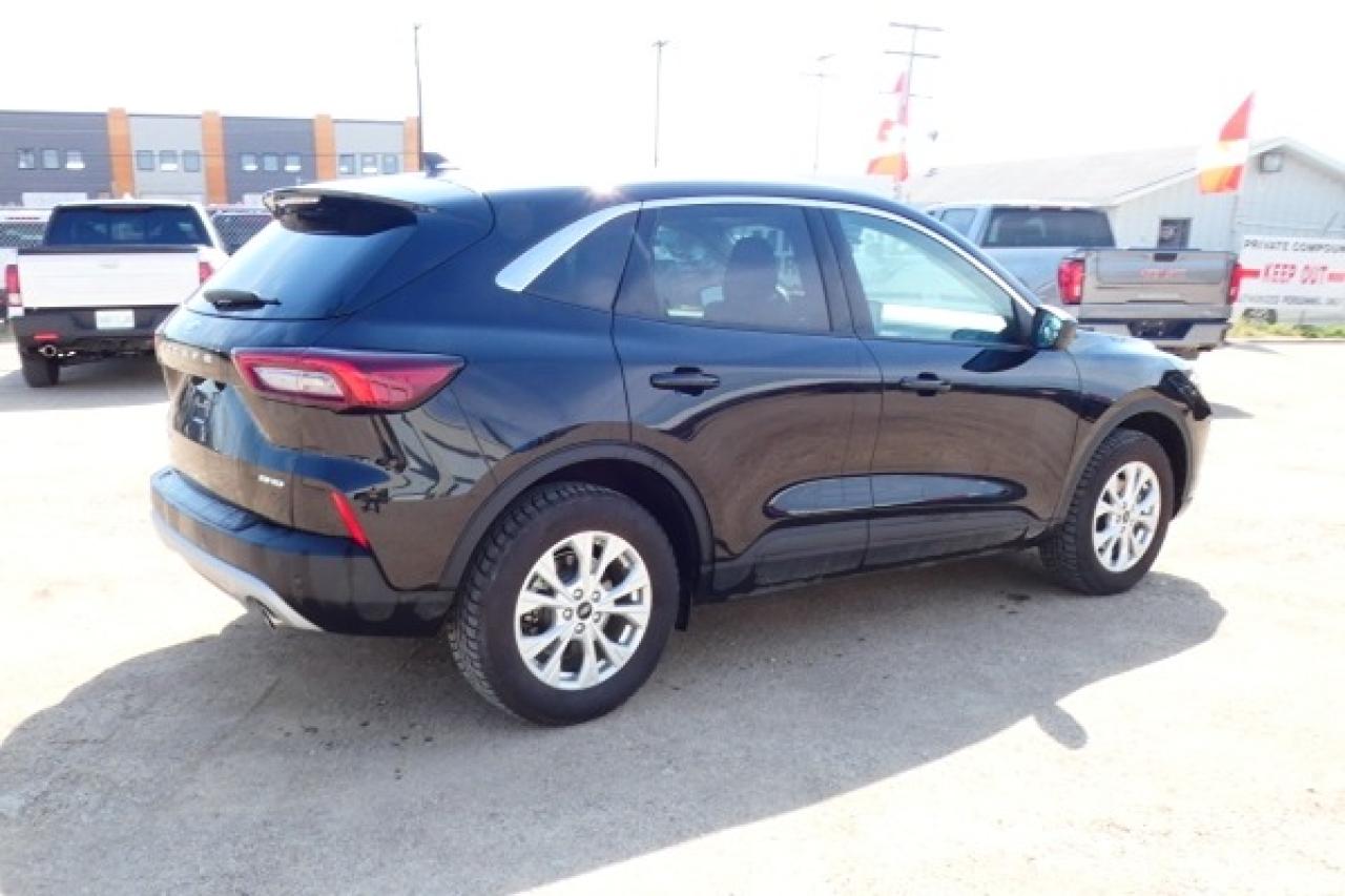2024 Ford Escape Active AWD w/Htd cloth seats, NAV, BUC - Photo #6