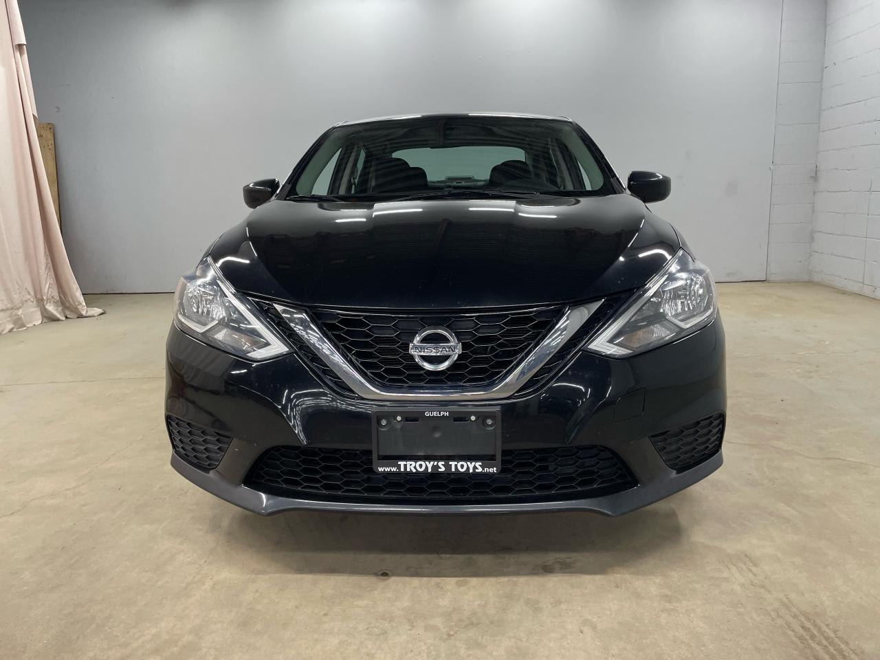 2017 Nissan Sentra SV Photo2