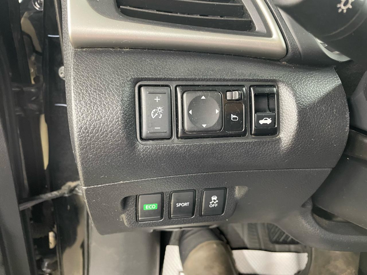 2017 Nissan Sentra SV Photo13