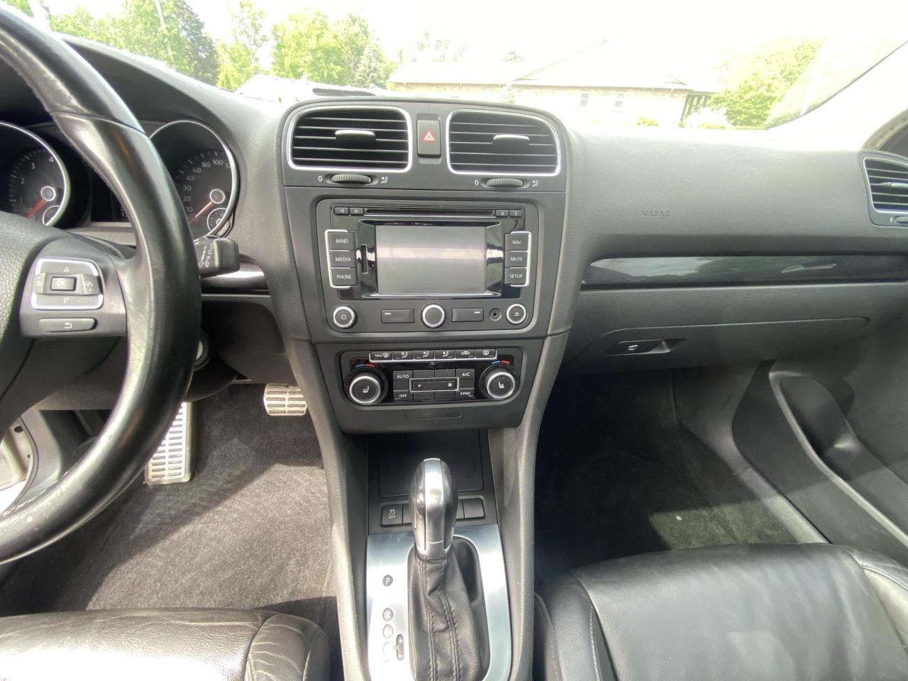2014 Volkswagen Golf Wagon WOLFSBURG EDITION - Photo #11