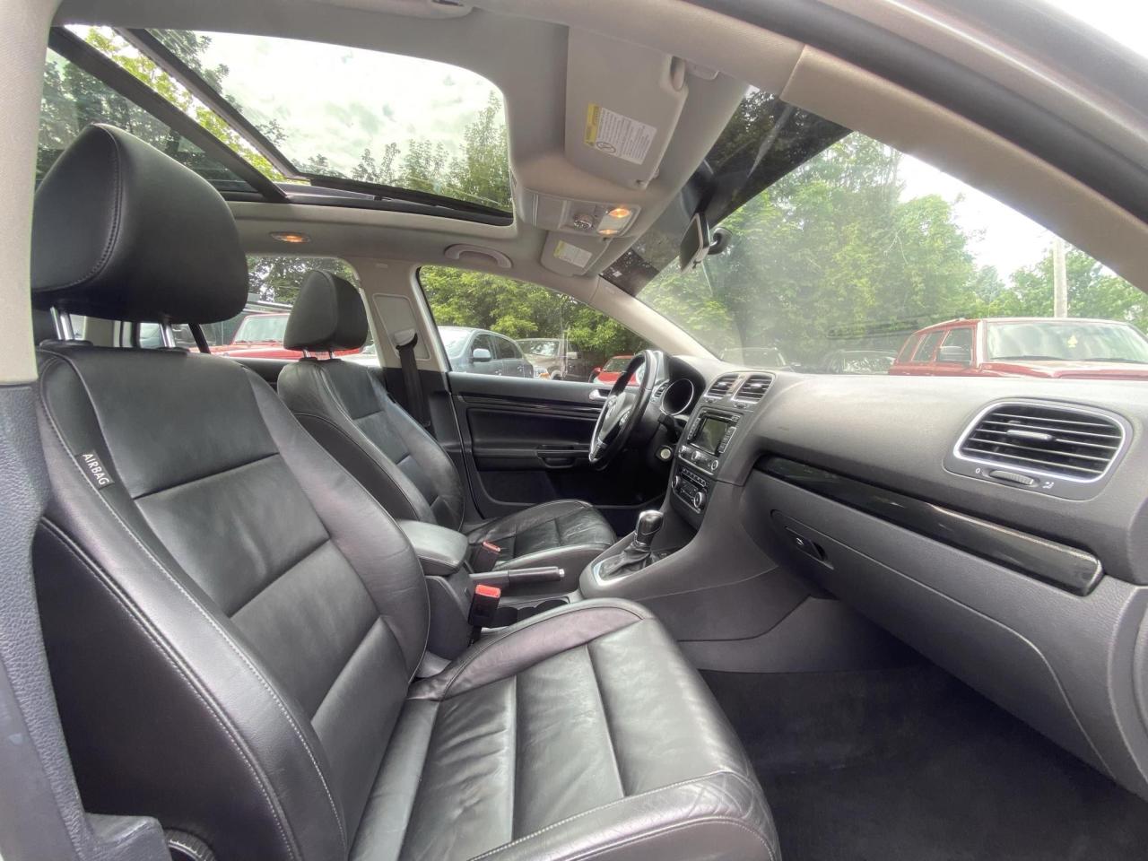 2014 Volkswagen Golf Wagon WOLFSBURG EDITION - Photo #12