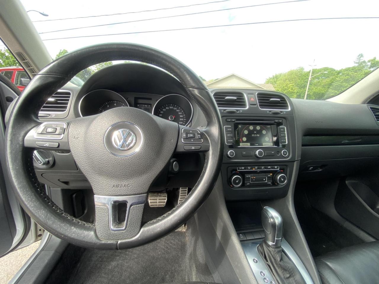 2014 Volkswagen Golf Wagon WOLFSBURG EDITION - Photo #14