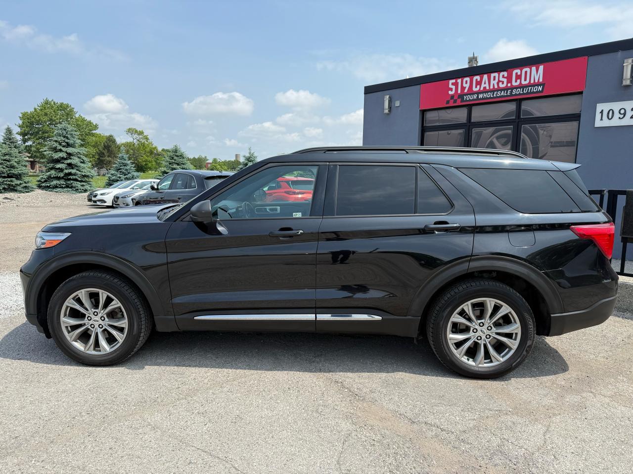 2020 Ford Explorer XLT | Navigation | Backup Camera | Sunroof - Photo #2