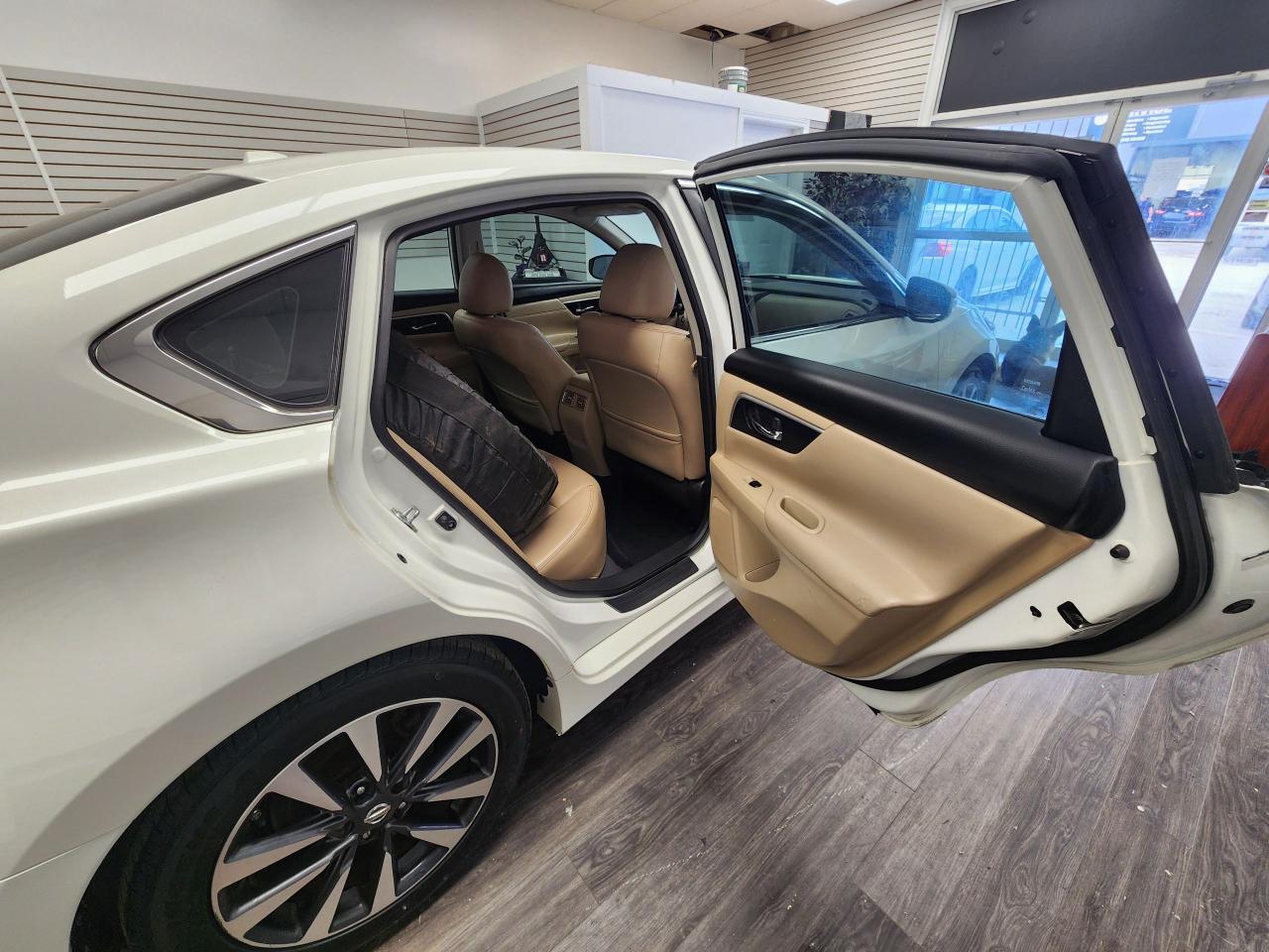 2017 Nissan Altima 2.5 SL - Photo #10