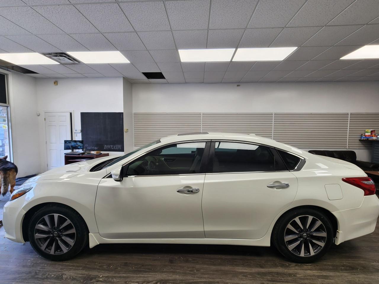 2017 Nissan Altima 2.5 SL Photo4