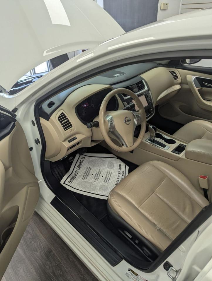 Used 2017 Nissan Altima 2.5 SL for sale in Kitchener, ON
