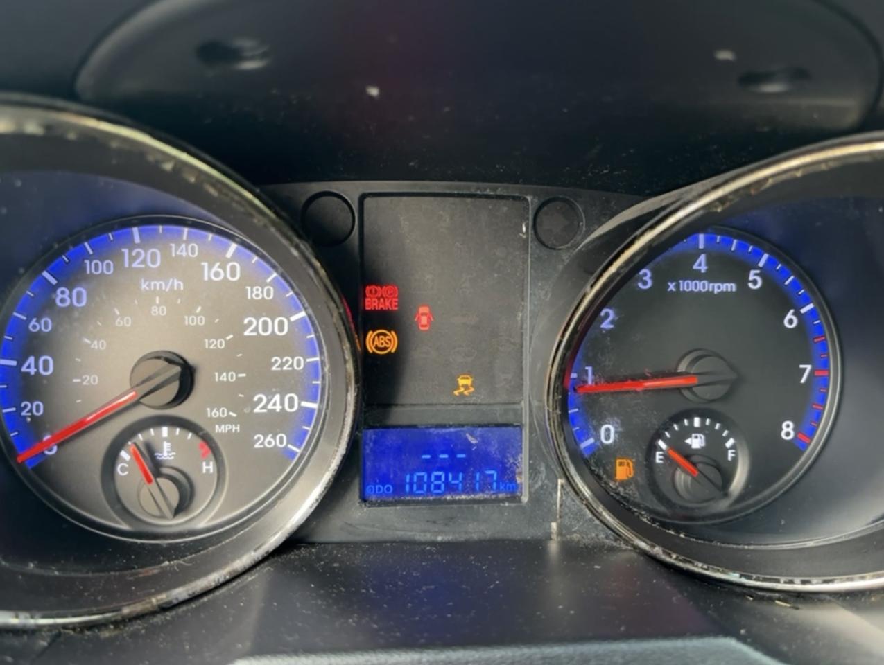 2011 Hyundai Genesis Coupe Premium Photo3