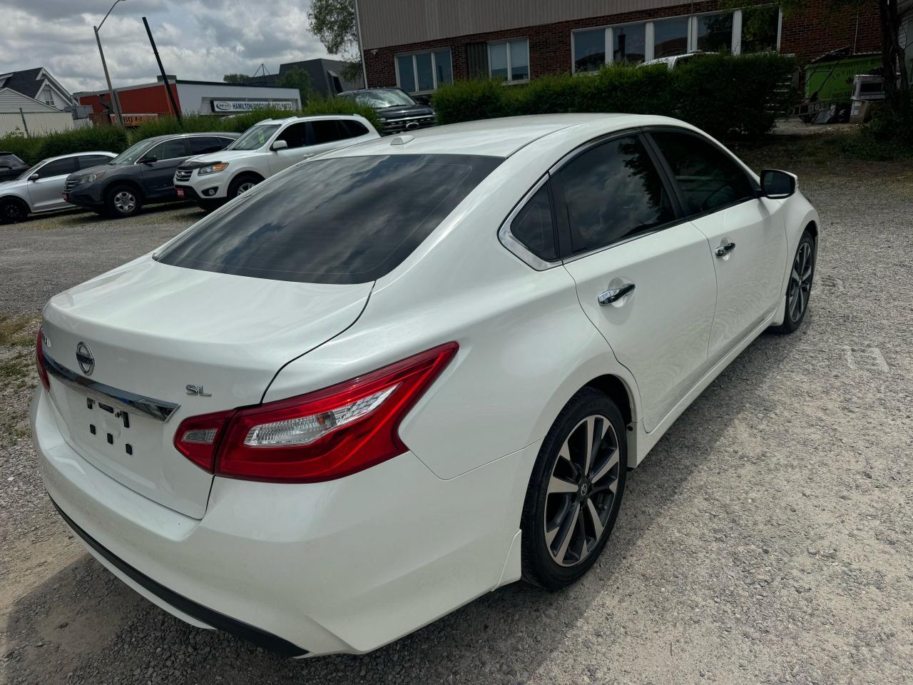 2016 Nissan Altima 2.5 SL Tech - Photo #3