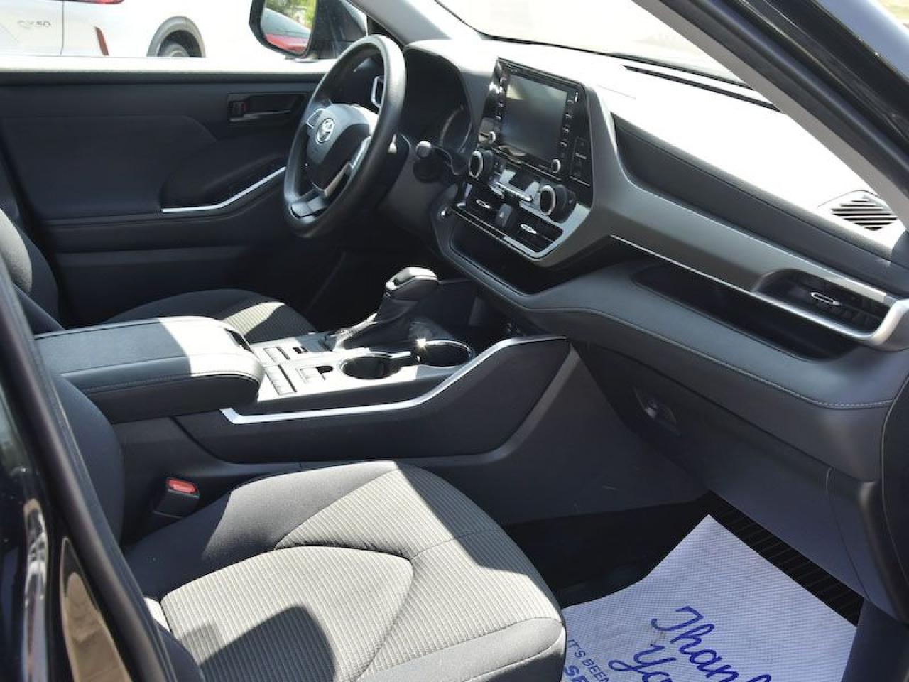 2022 Toyota Highlander LE - Photo #7