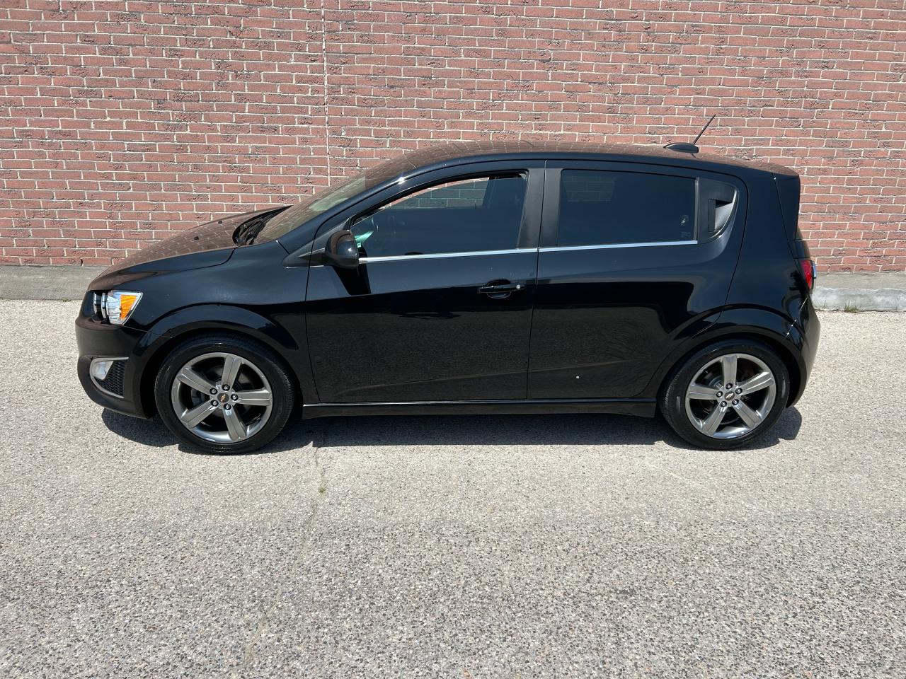 2016 Chevrolet Sonic RS Photo2