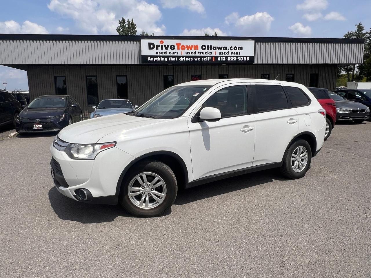 2015 Mitsubishi Outlander 4WD 4dr ES - Photo #2