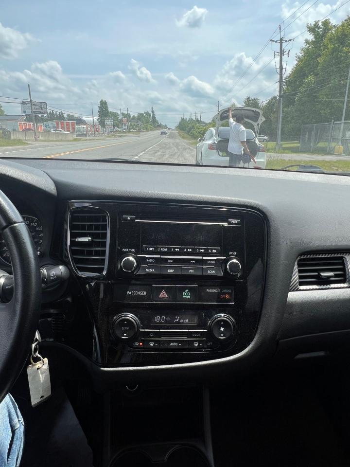 2015 Mitsubishi Outlander 4WD 4dr ES - Photo #13