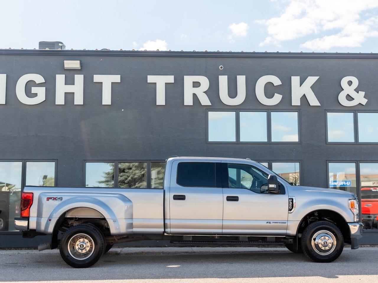 2022 Ford F-350 XLT DUALLY DIESEL Photo4