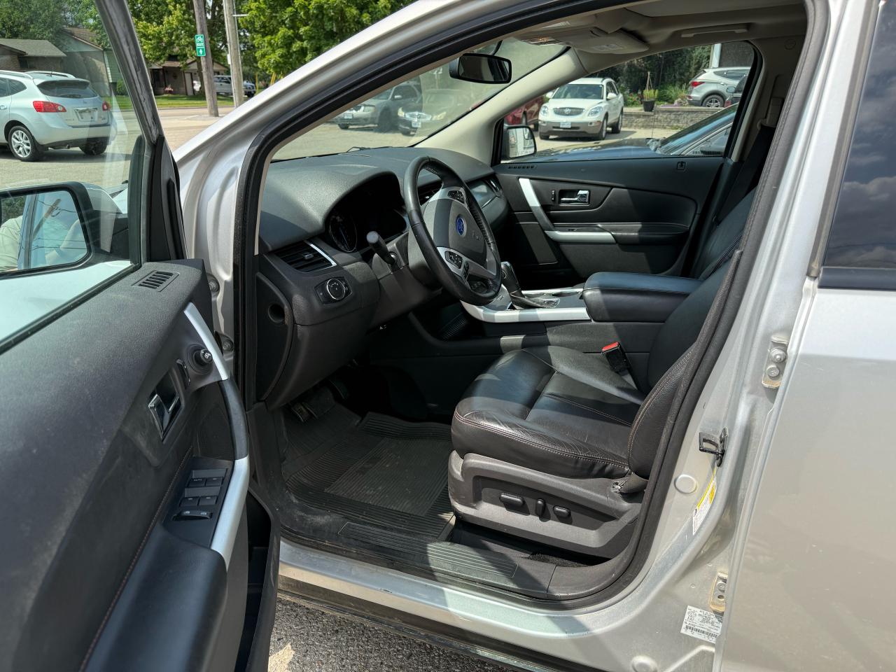 2011 Ford Edge SEL - Photo #10