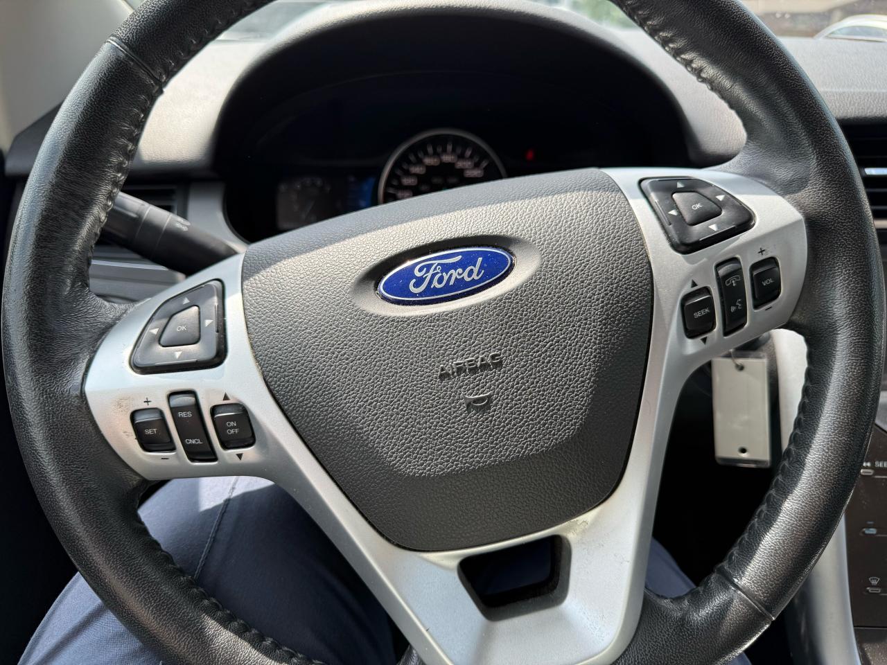 2011 Ford Edge SEL - Photo #11