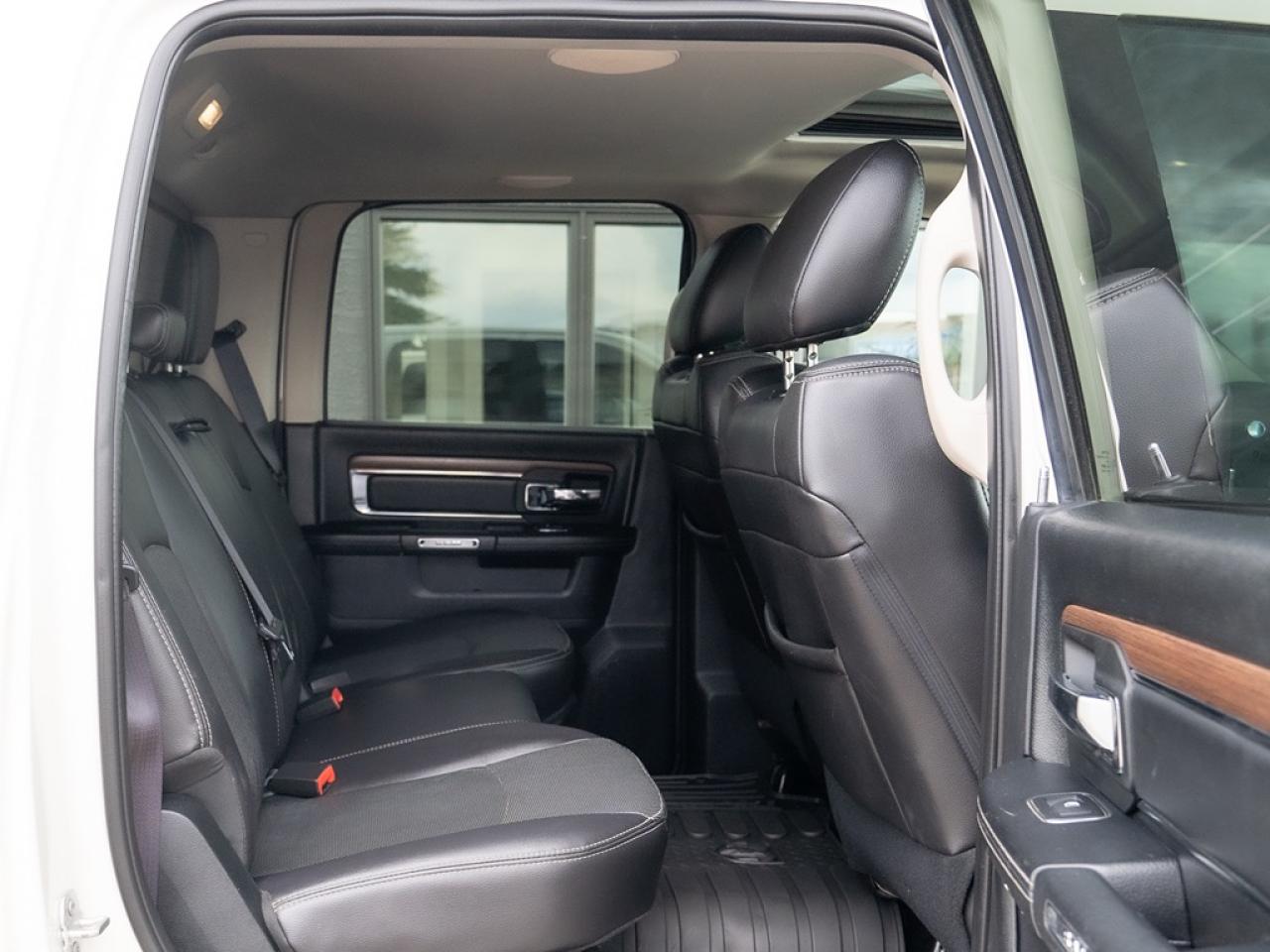 2016 RAM 3500 Laramie Diesel Dually Photo21