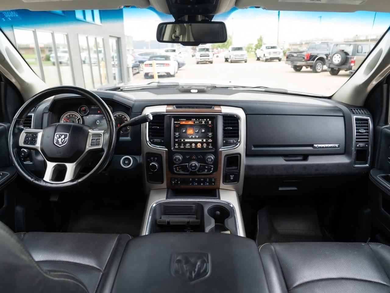 2016 RAM 3500 Laramie Diesel Dually Photo7