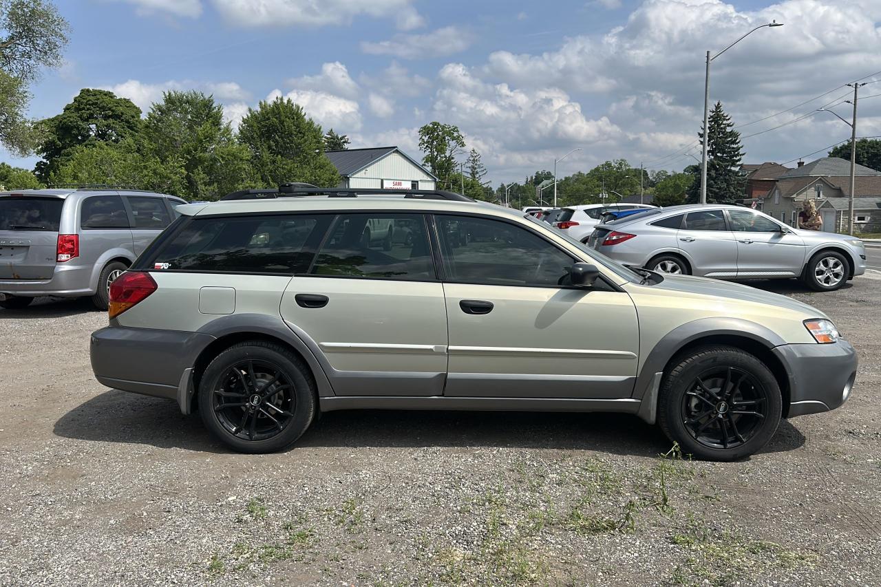 2006 Subaru Outback 2.5i - Photo #5