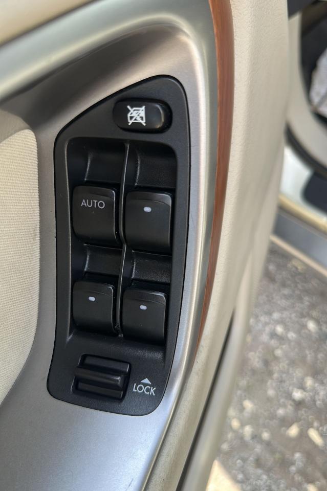 2006 Subaru Outback 2.5i - Photo #9