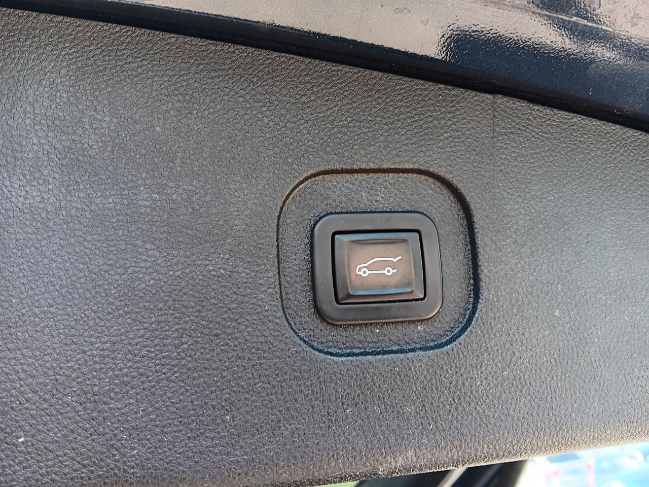 2017 Chevrolet Equinox LT, Sunroof, Htd Seats, Remote Start, BU cam, Pwr - Photo #10