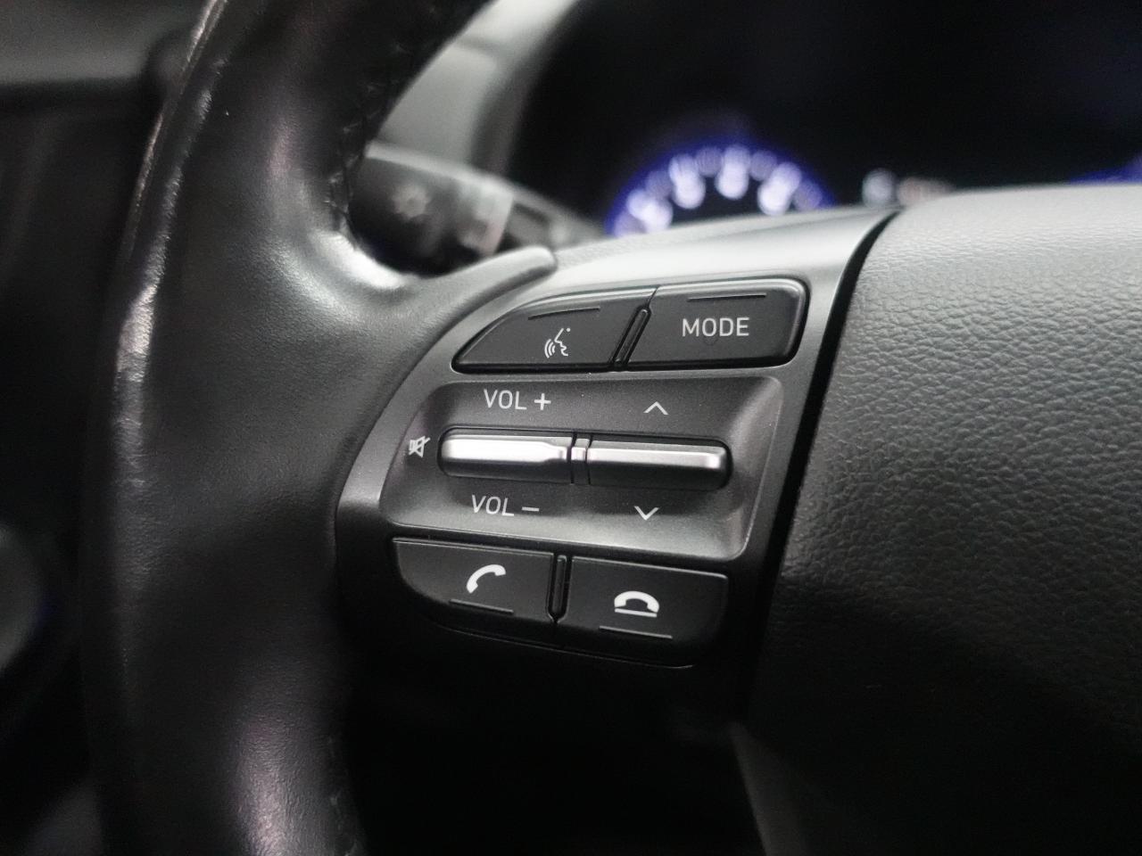 2021 Hyundai KONA ULTIMATE | AWD | Nav | Leather | Sunroof | CarPlay