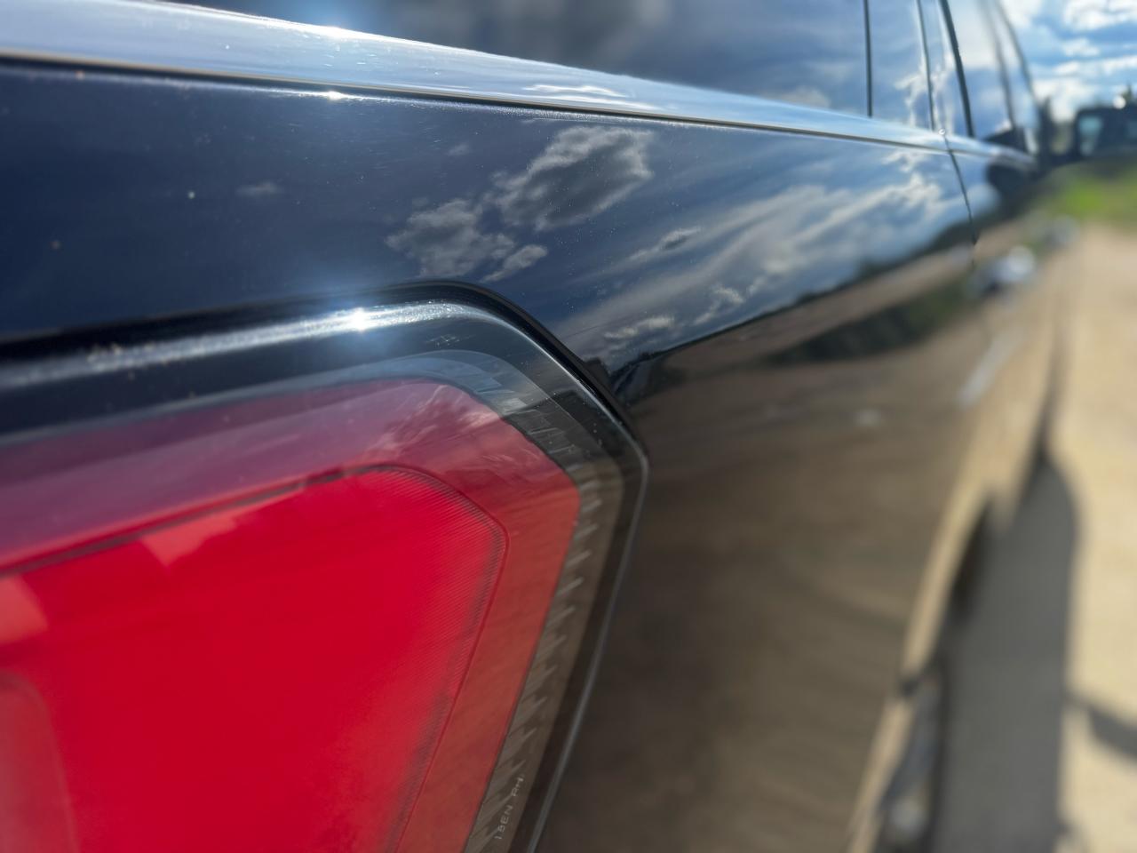 2021 Ford Expedition Limited  Photo5