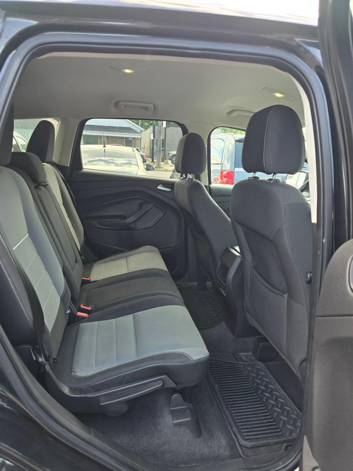 2014 Ford Escape SE - Photo #10