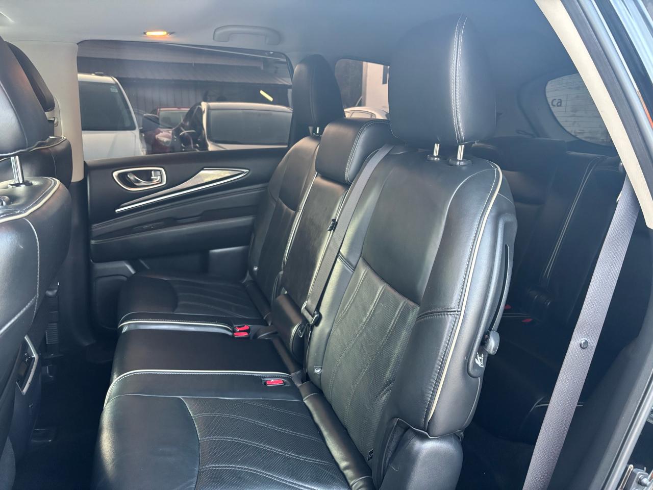 2017 Infiniti QX60  - Photo #16