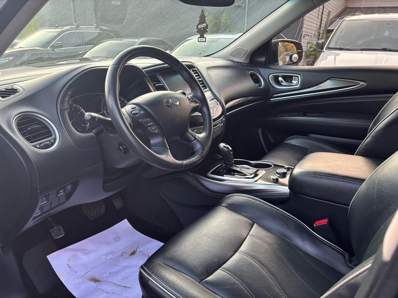 2017 Infiniti QX60  - Photo #10