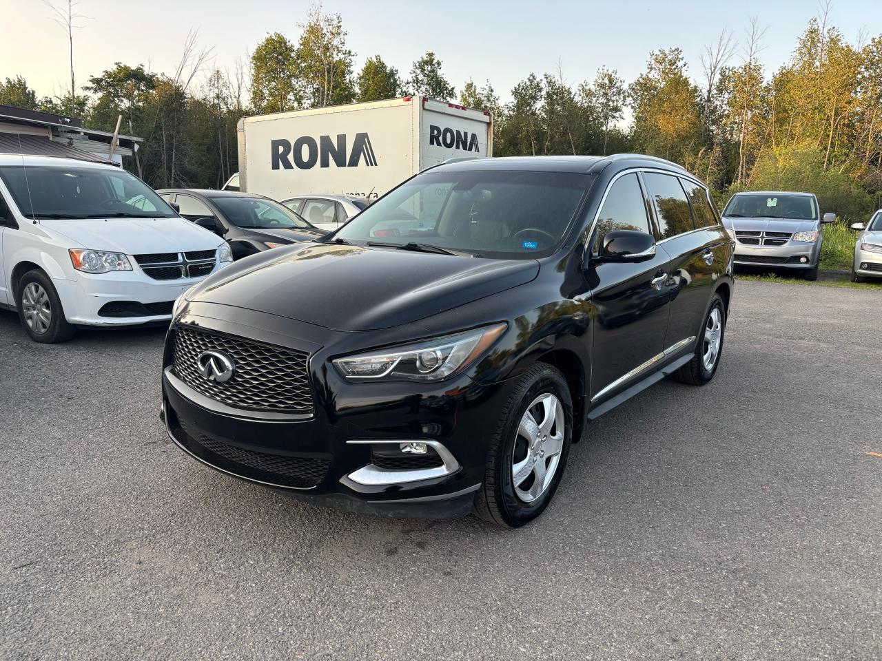 2017 Infiniti QX60  - Photo #3