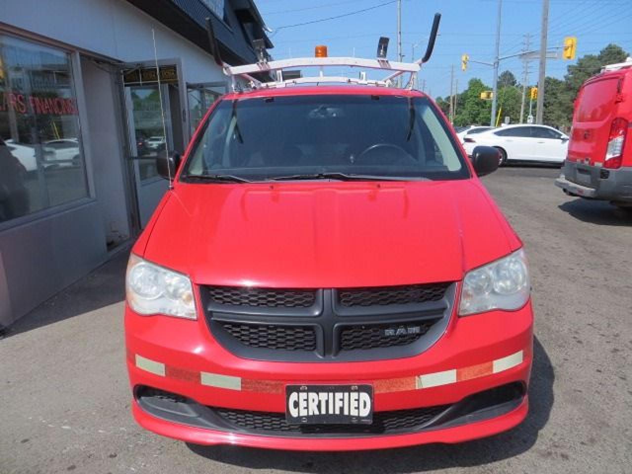 2015 RAM Cargo Van CERTIFIED, LOW KM, SHELVES, PWR INVERTER, RACKS - Photo #3