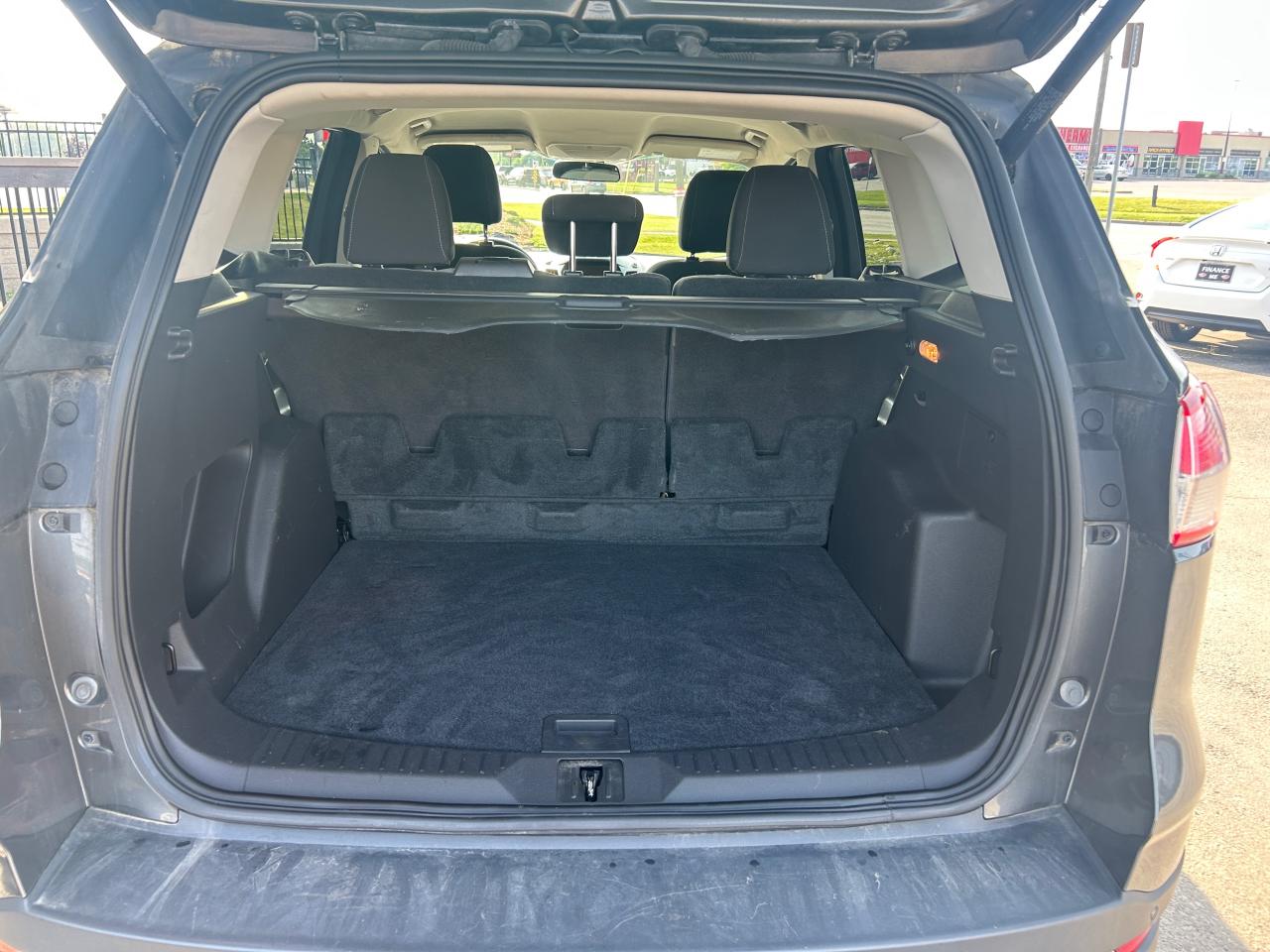 2015 Ford Escape SE - Photo #9