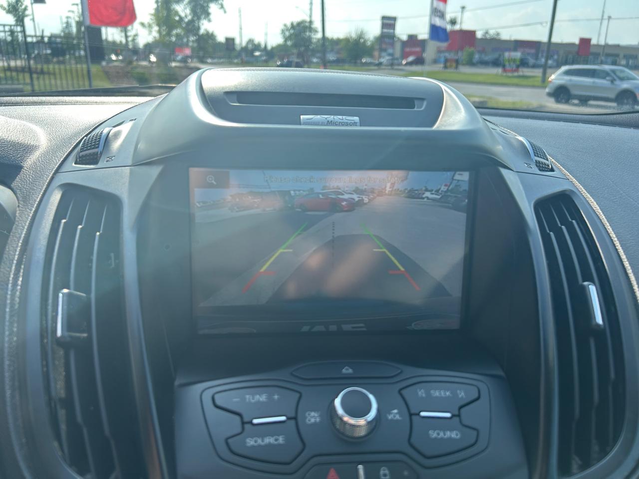 2015 Ford Escape SE - Photo #10