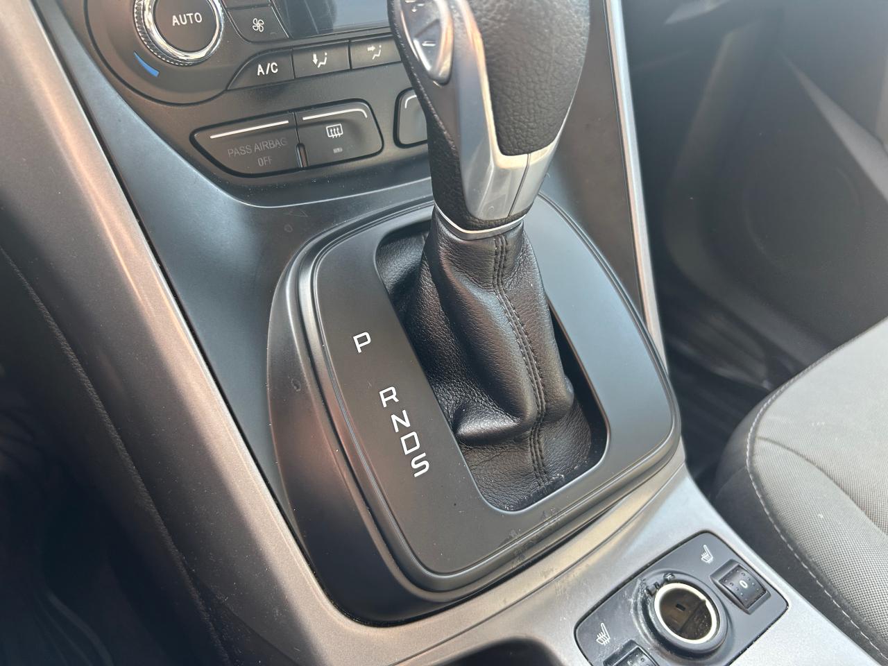 2015 Ford Escape SE - Photo #13