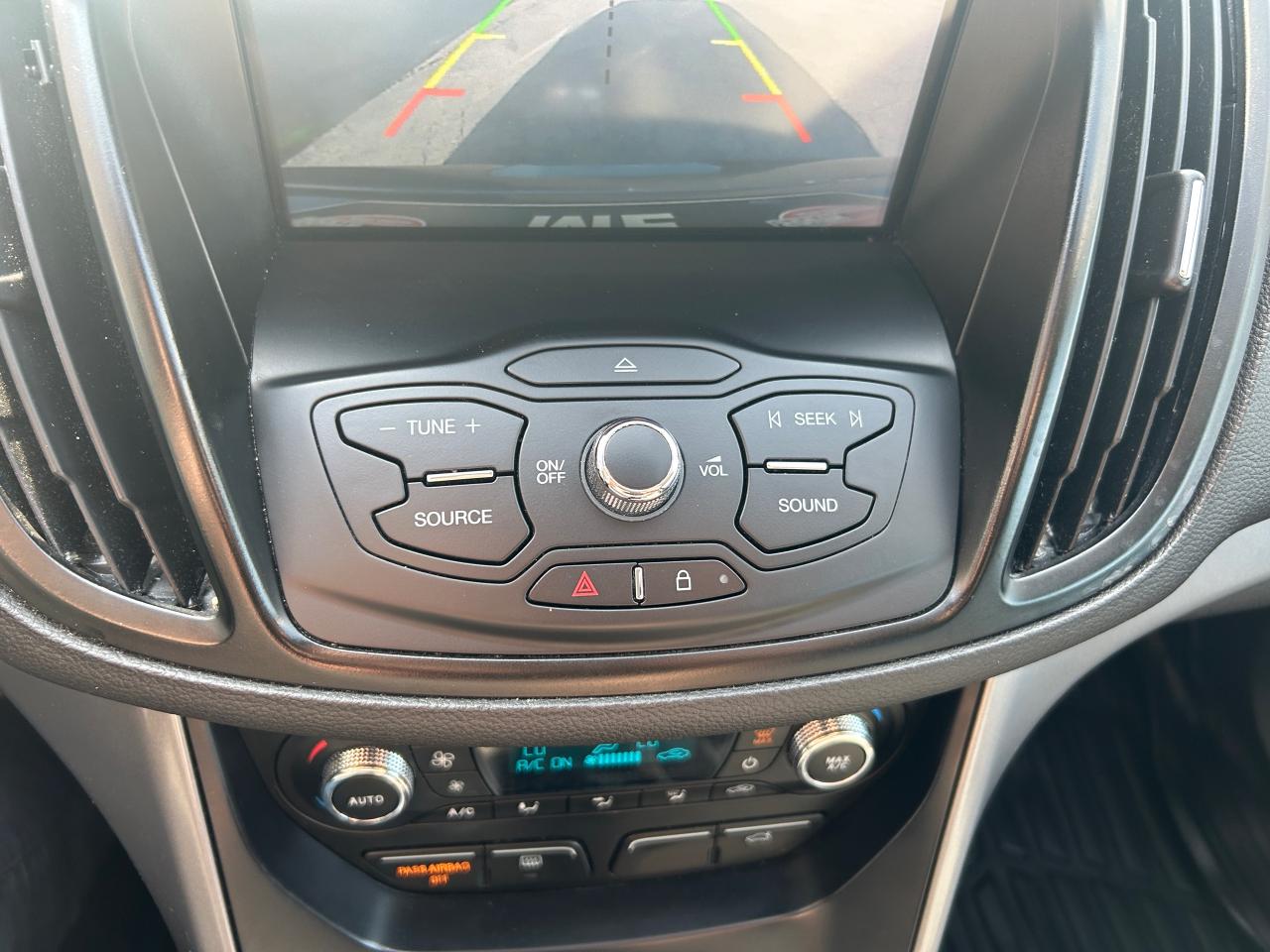 2015 Ford Escape SE - Photo #14