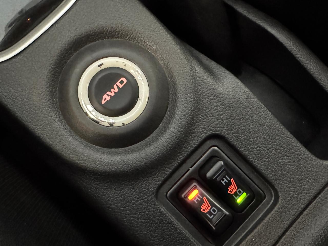 2016 Mitsubishi Outlander EX AWD V6 7 Passenger+sunroof+New Brakes+Tires Photo