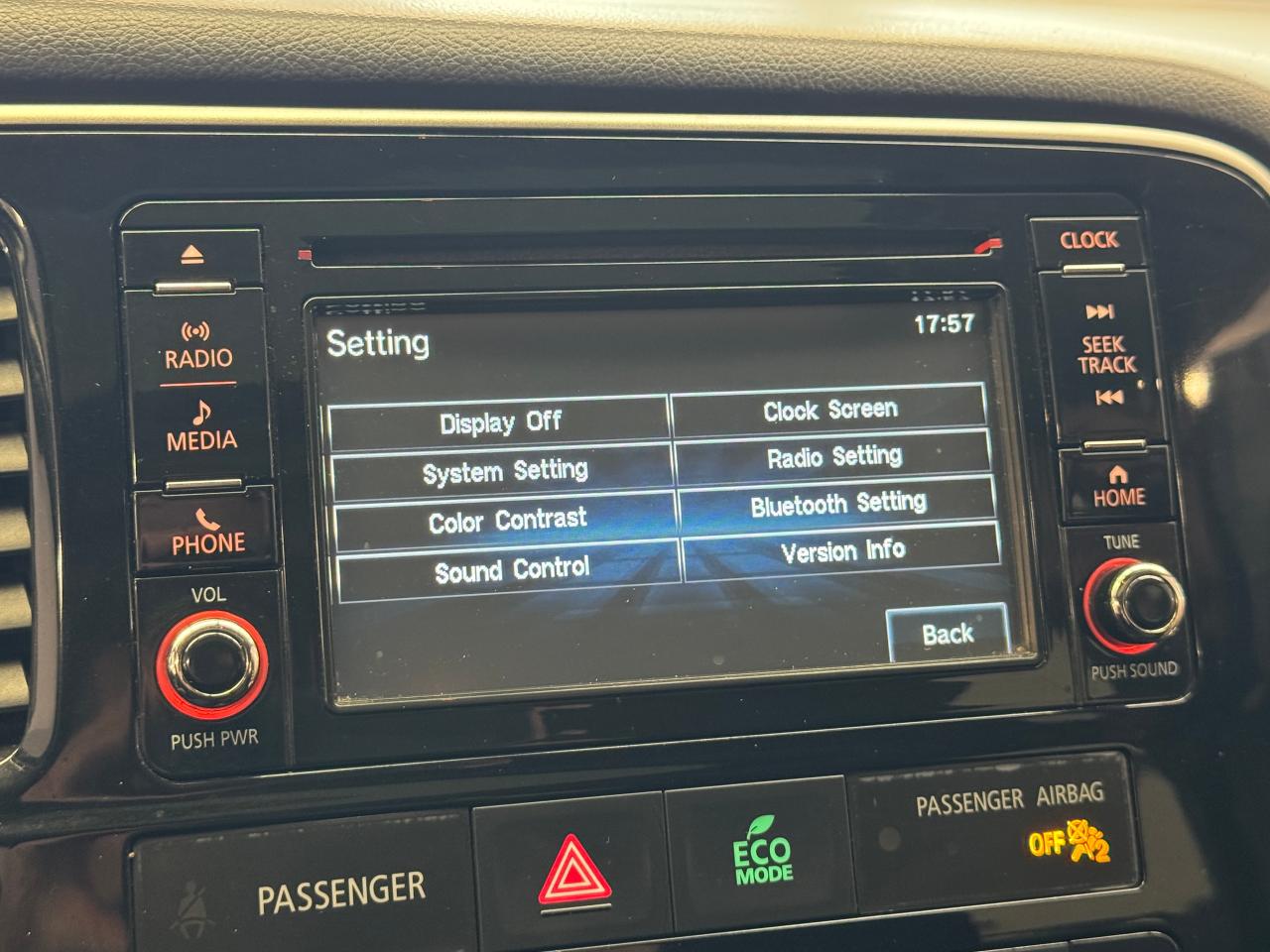 2016 Mitsubishi Outlander EX AWD V6 7 Passenger+sunroof+New Brakes+Tires Photo