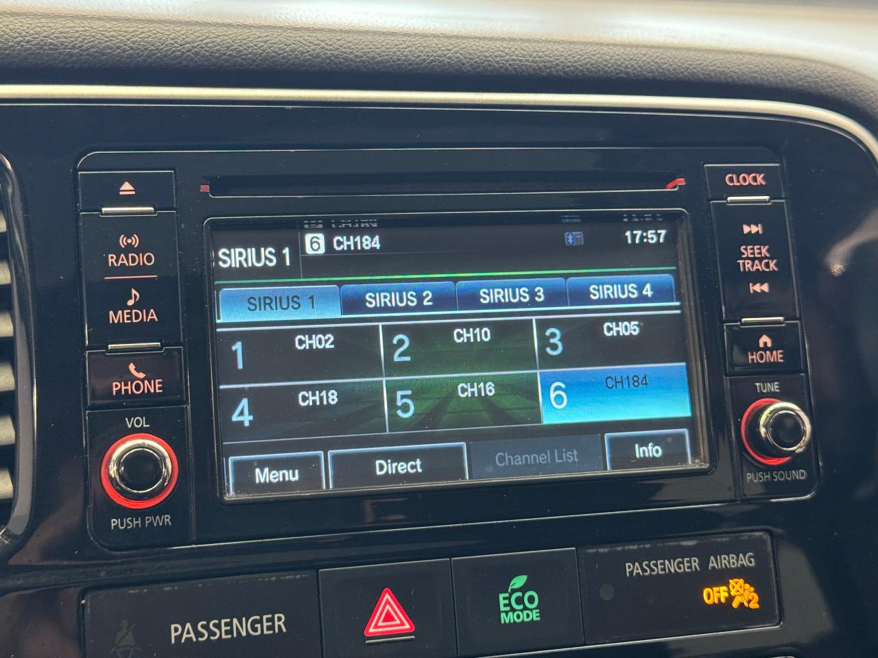 2016 Mitsubishi Outlander EX AWD V6 7 Passenger+sunroof+New Brakes+Tires Photo