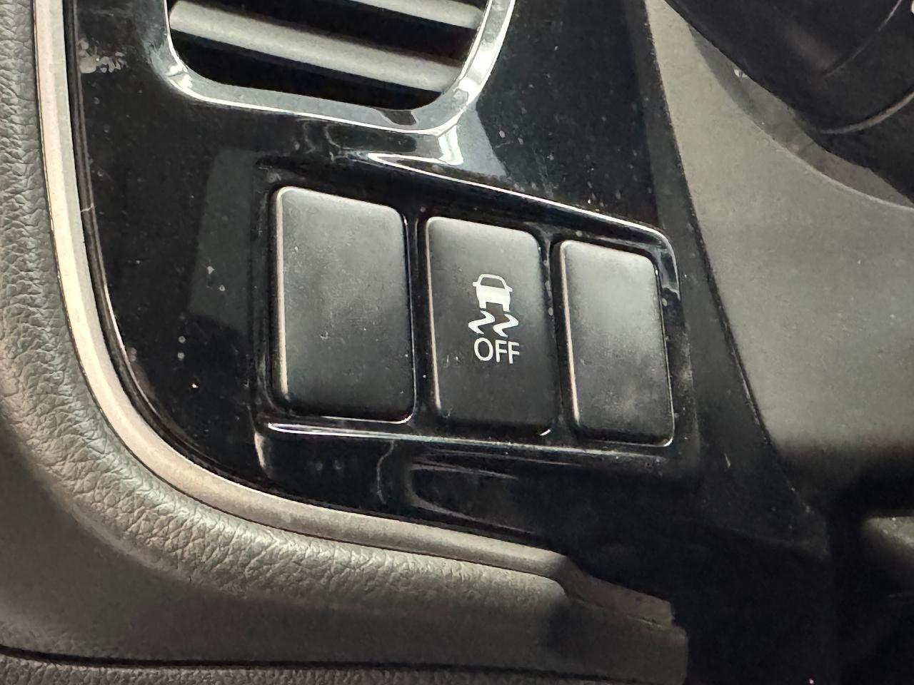 2016 Mitsubishi Outlander EX AWD V6 7 Passenger+sunroof+New Brakes+Tires Photo