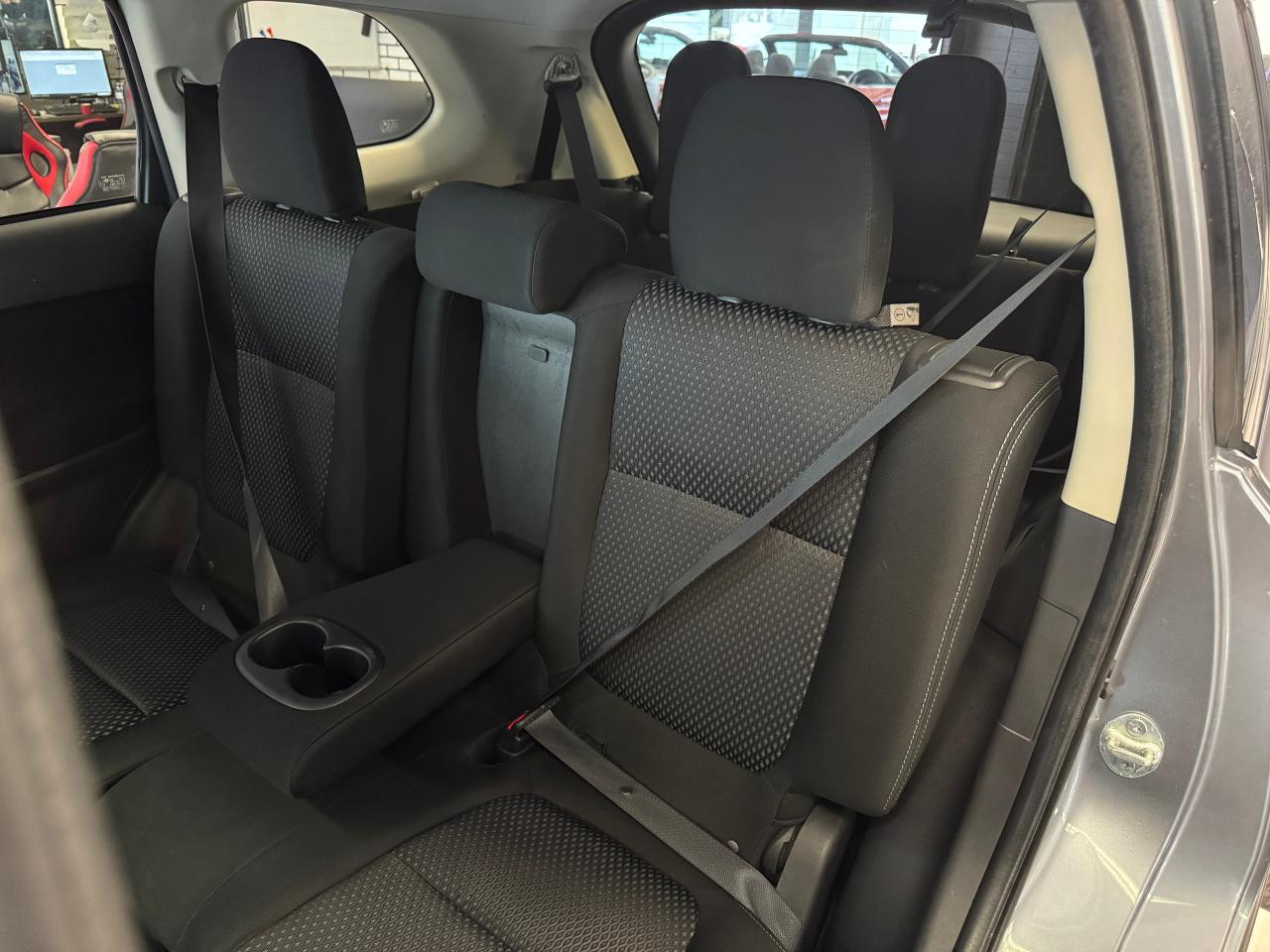 2016 Mitsubishi Outlander EX AWD V6 7 Passenger+sunroof+New Brakes+Tires Photo