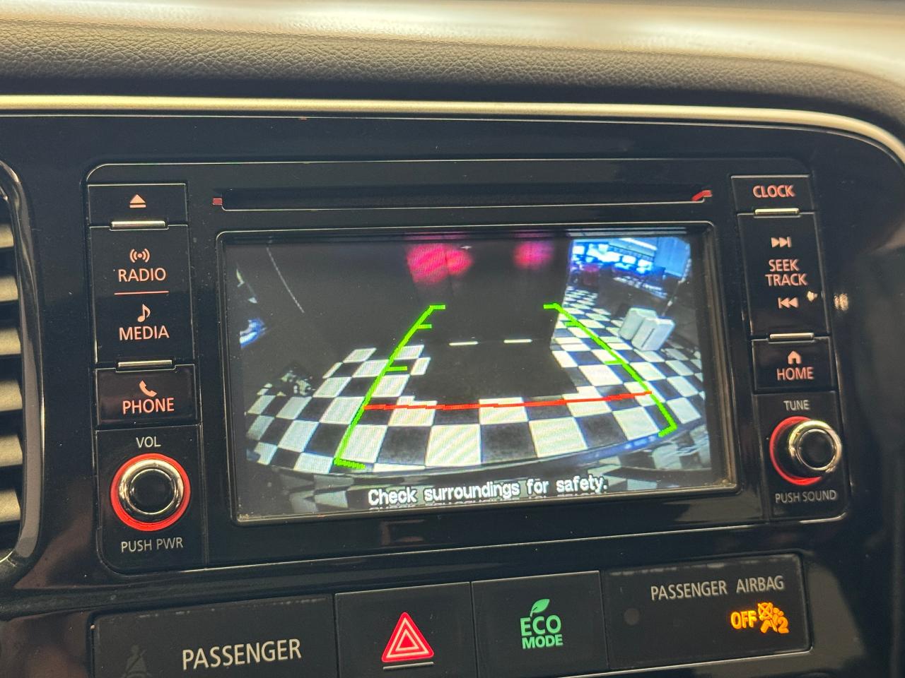 2016 Mitsubishi Outlander EX AWD V6 7 Passenger+sunroof+New Brakes+Tires Photo